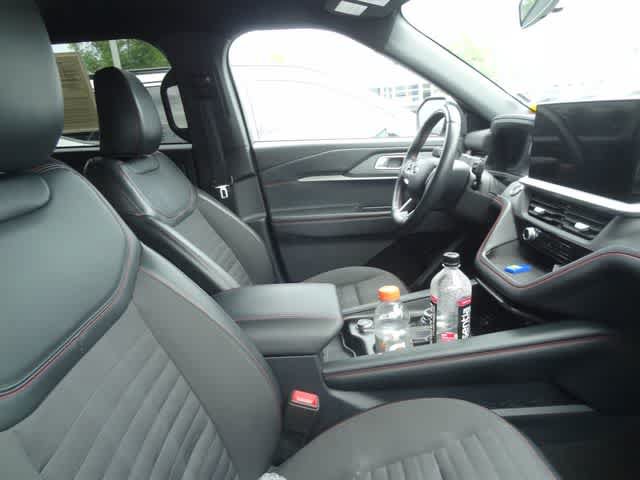 Used 2025 Ford Explorer ST-Line AWD/4WD image 7
