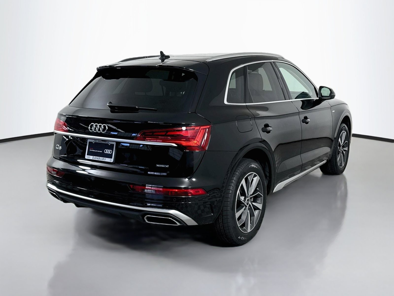 Used 2024 Audi Q5 2.0T Premium w/ Convenience Package AWD/4WD image 9