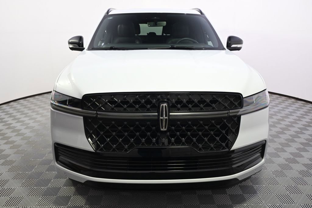 New 2025 Lincoln Navigator L Reserve w/ Jet Appearance Package image 10