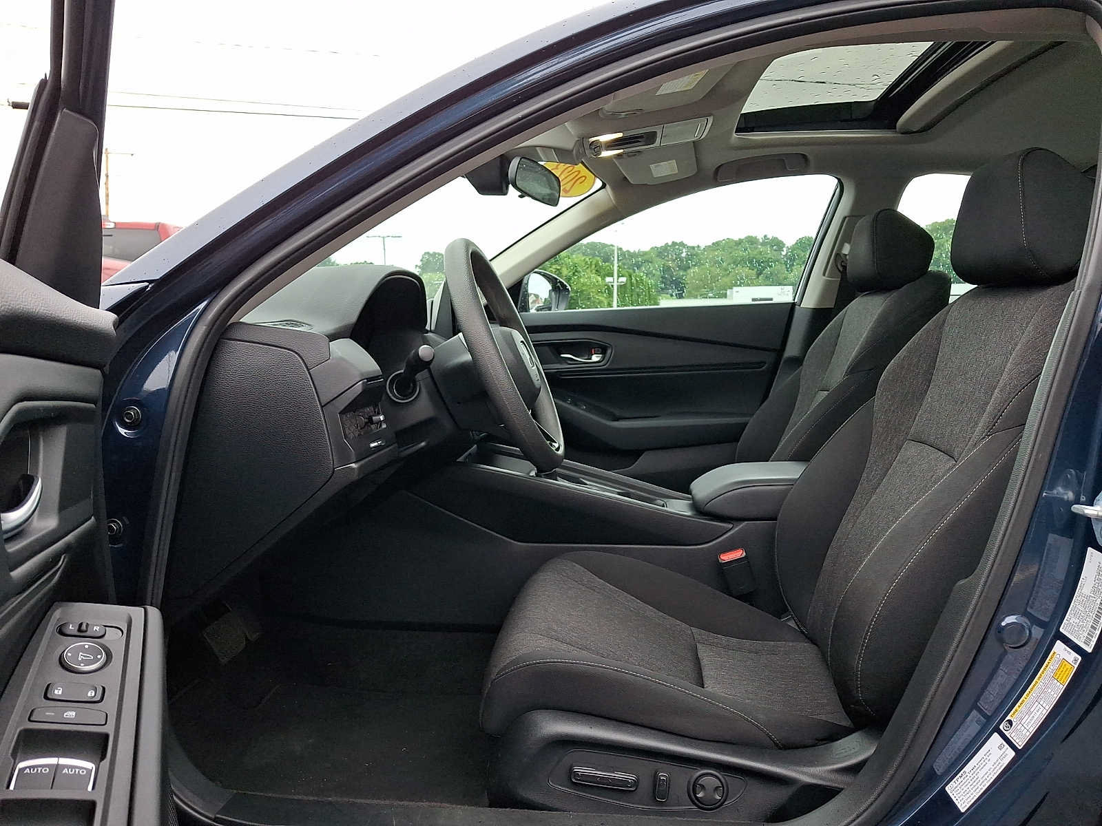Used 2023 Honda Accord EX image 14