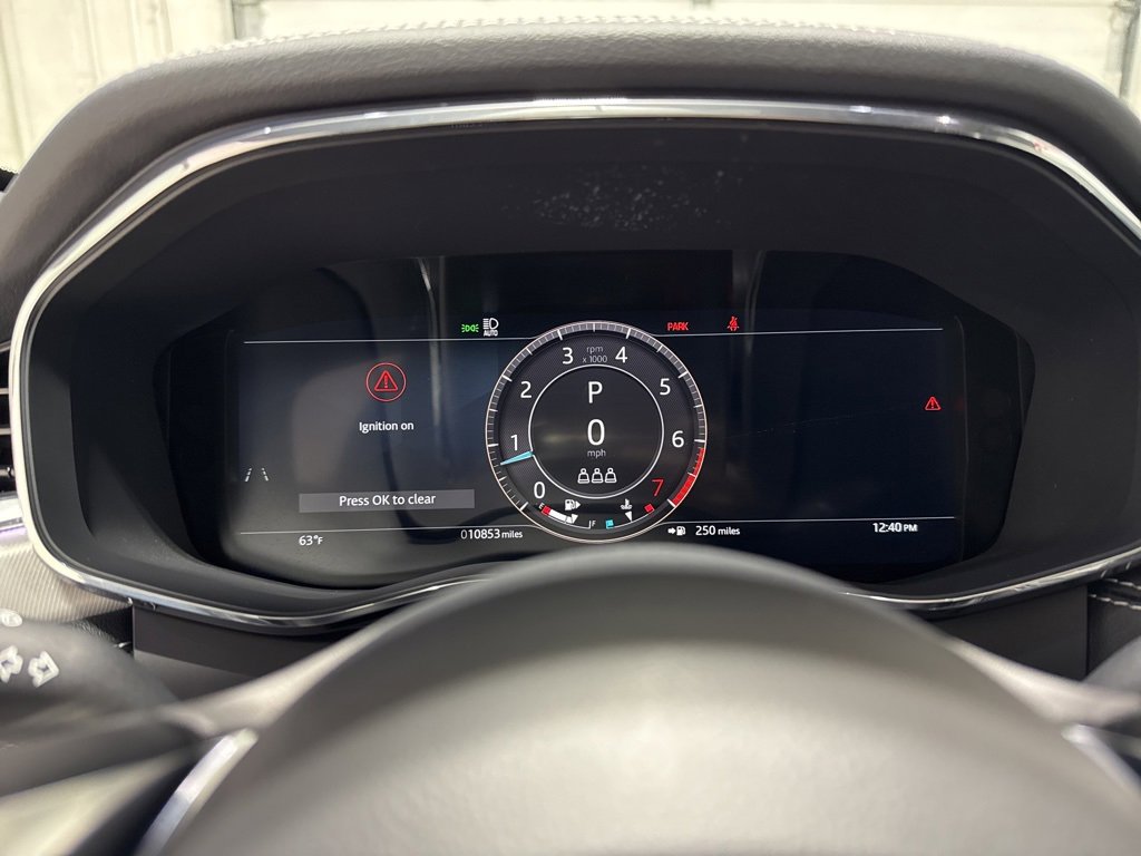 Used 2025 Jaguar F-PACE R-Dynamic S image 22