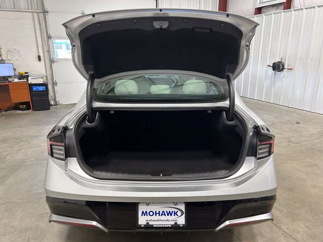 Used 2025 Hyundai Sonata SEL FWD image 19