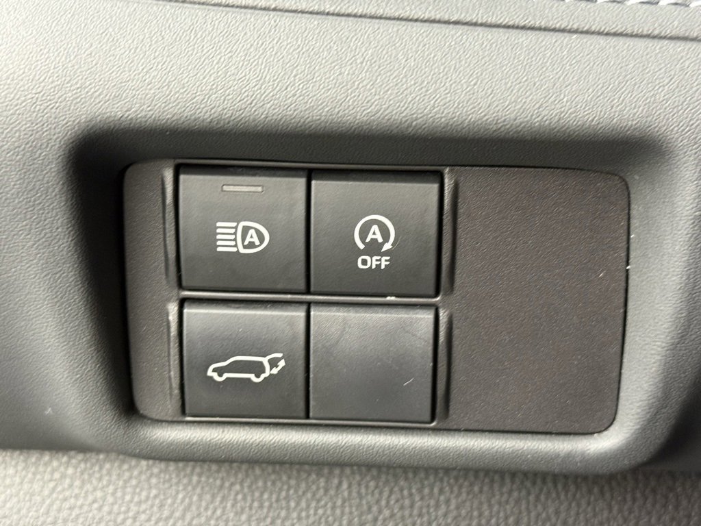 Used 2024 Toyota Highlander XLE image 25