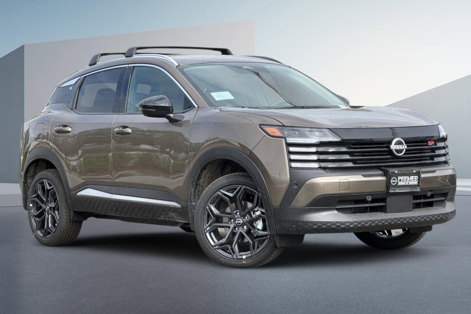 New 2026 Nissan Kicks SR image 2