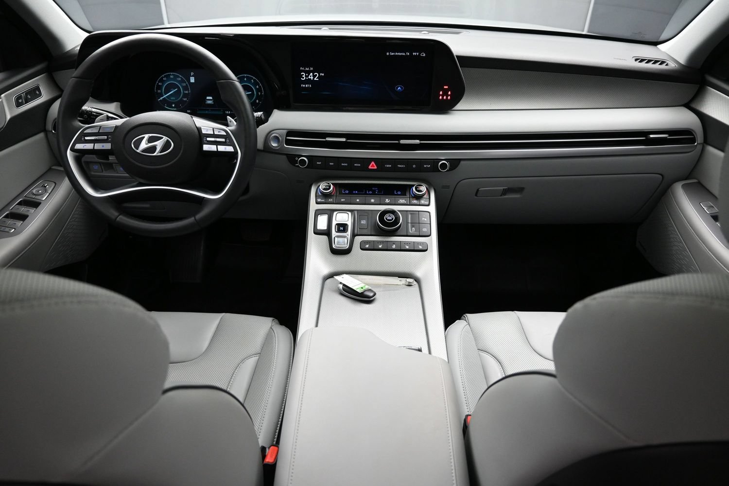 Used 2024 Hyundai Palisade SEL w/ Premium Package FWD image 14