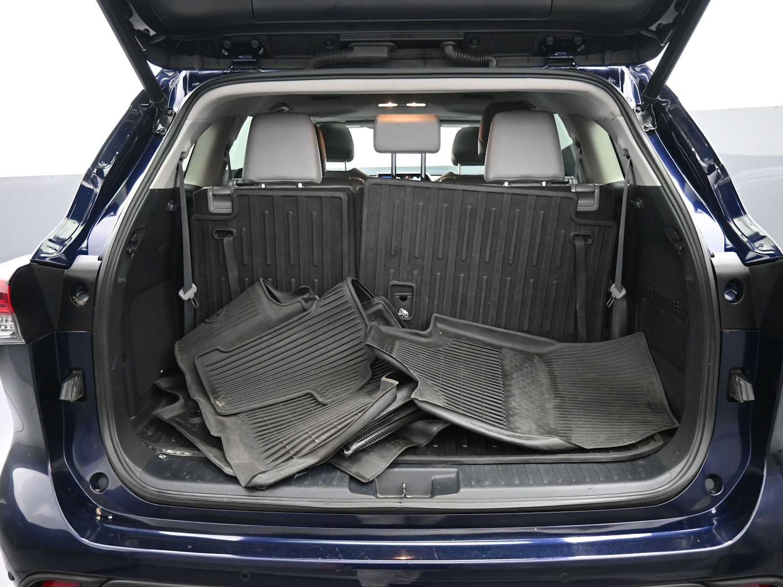 Used 2022 Toyota Highlander Limited AWD/4WD image 23