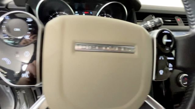Used 2020 Land Rover Discovery SE AWD/4WD image 25