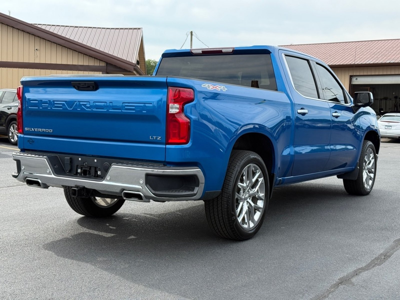 Used 2022 Chevrolet Silverado 1500 LTZ AWD/4WD image 8