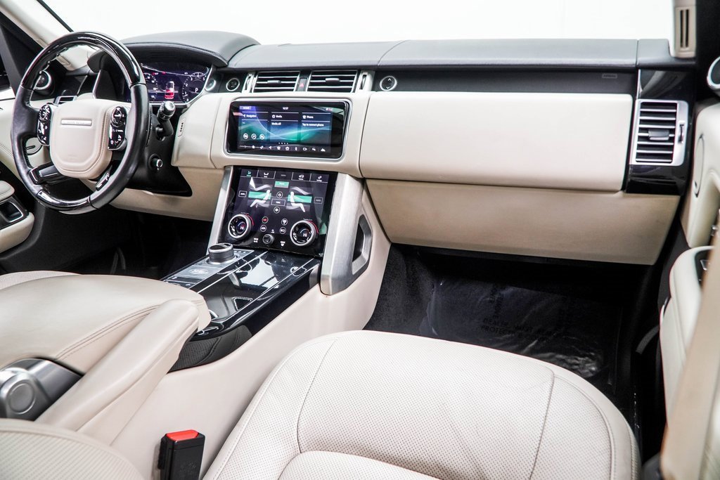 Used 2019 Land Rover Range Rover HSE image 17
