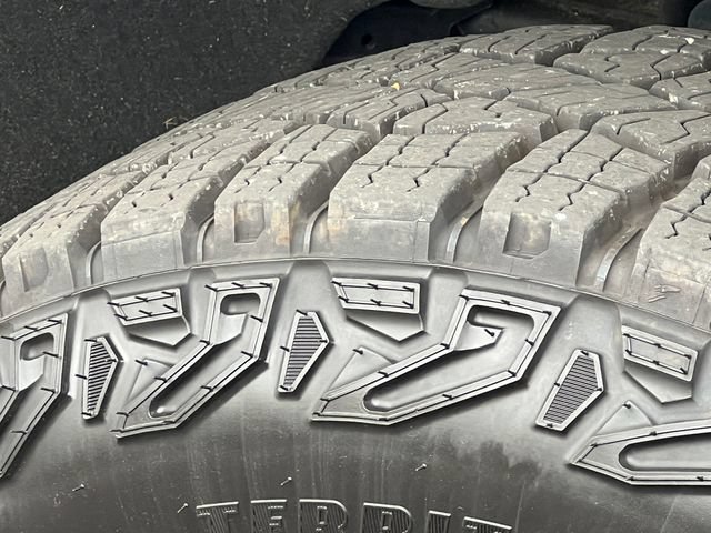 Used 2026 Chevrolet Silverado 1500 Custom Trail Boss w/ Dark Appearance Package AWD/4WD image 15