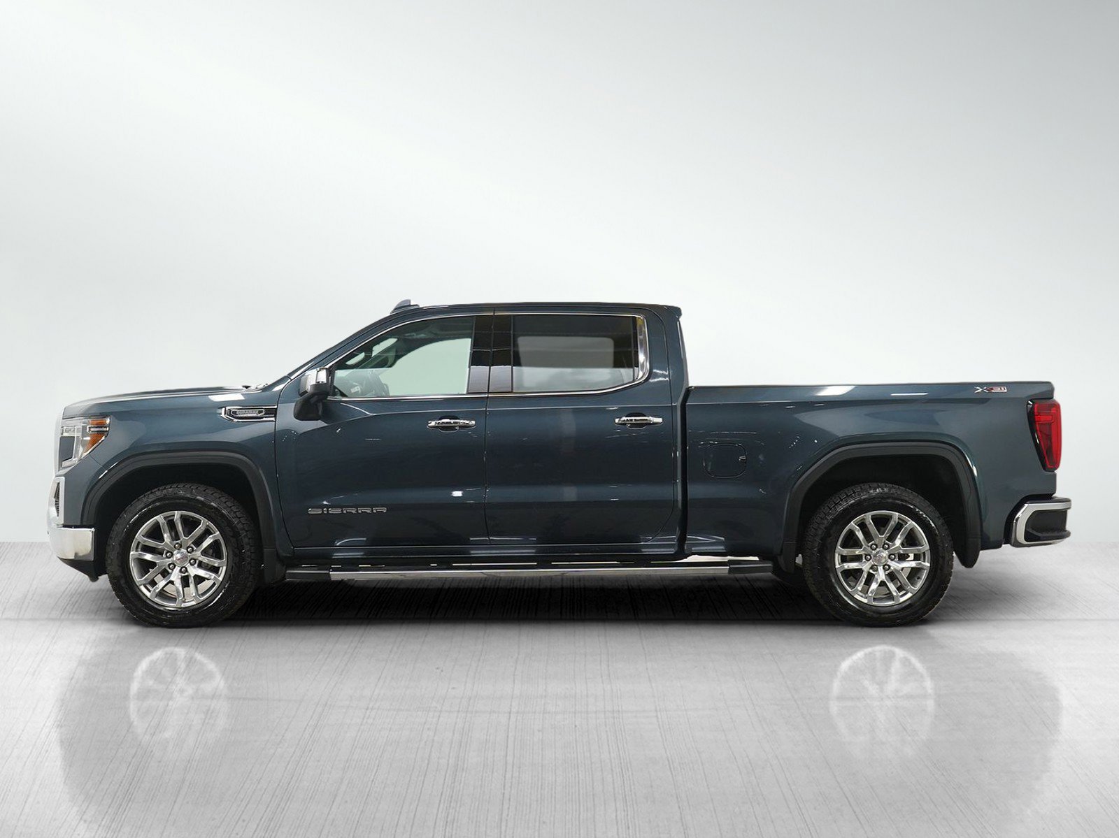 Used 2020 GMC Sierra 1500 SLT w/ SLT Premium Plus Package image 3