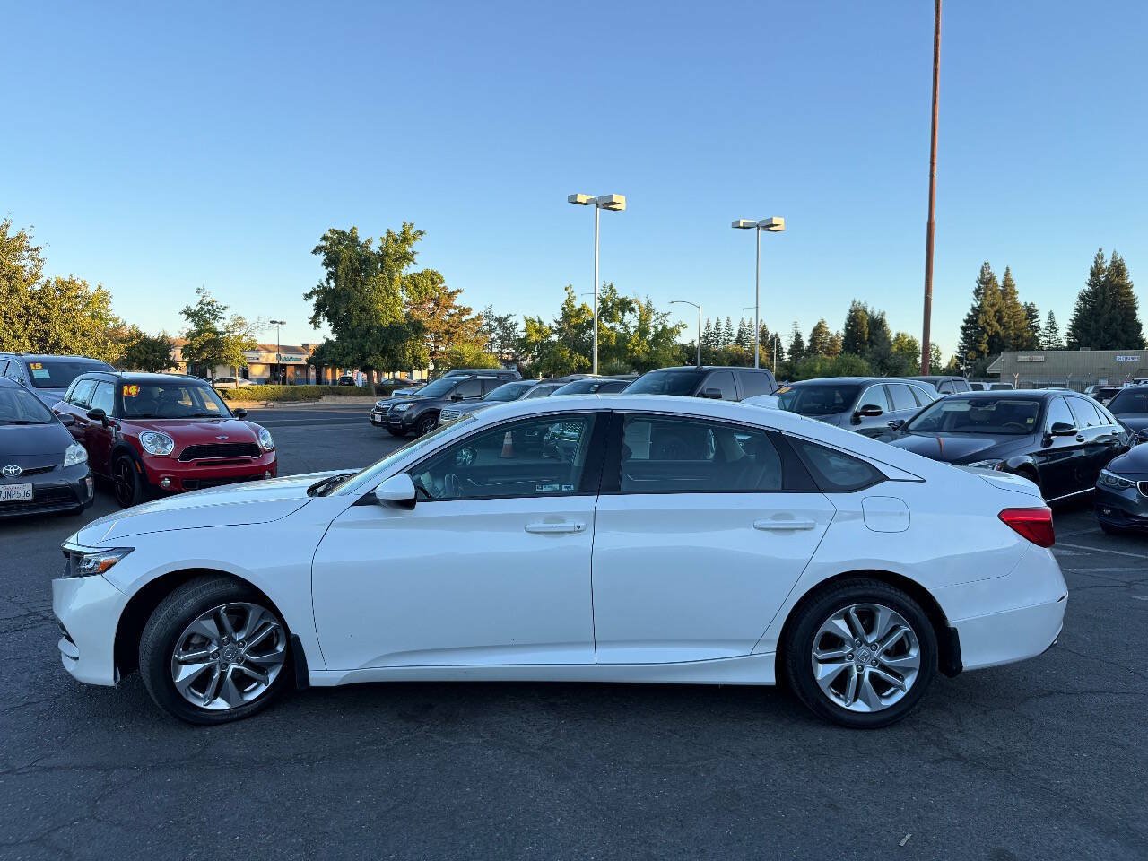 Used 2019 Honda Accord LX image 4