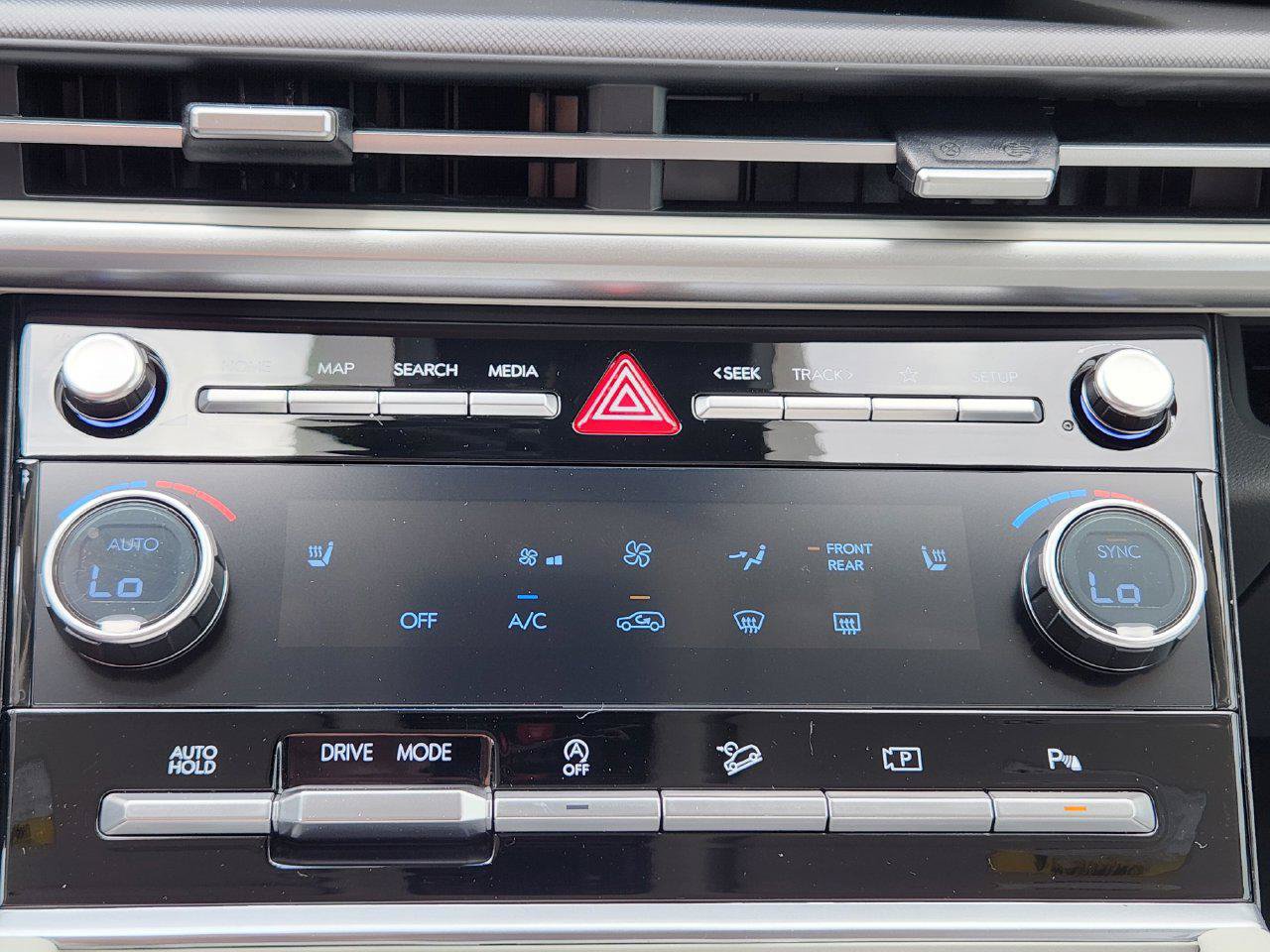 New 2026 Hyundai Santa Fe SEL FWD image 16