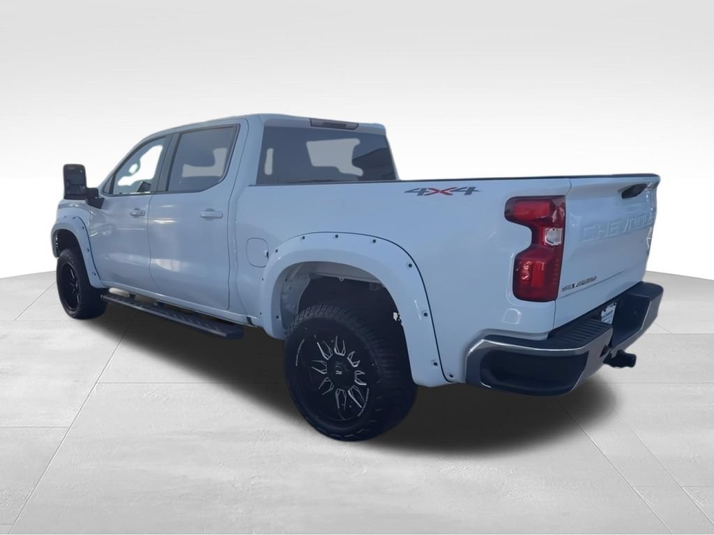 Used 2023 Chevrolet Silverado 1500 LT AWD/4WD image 7