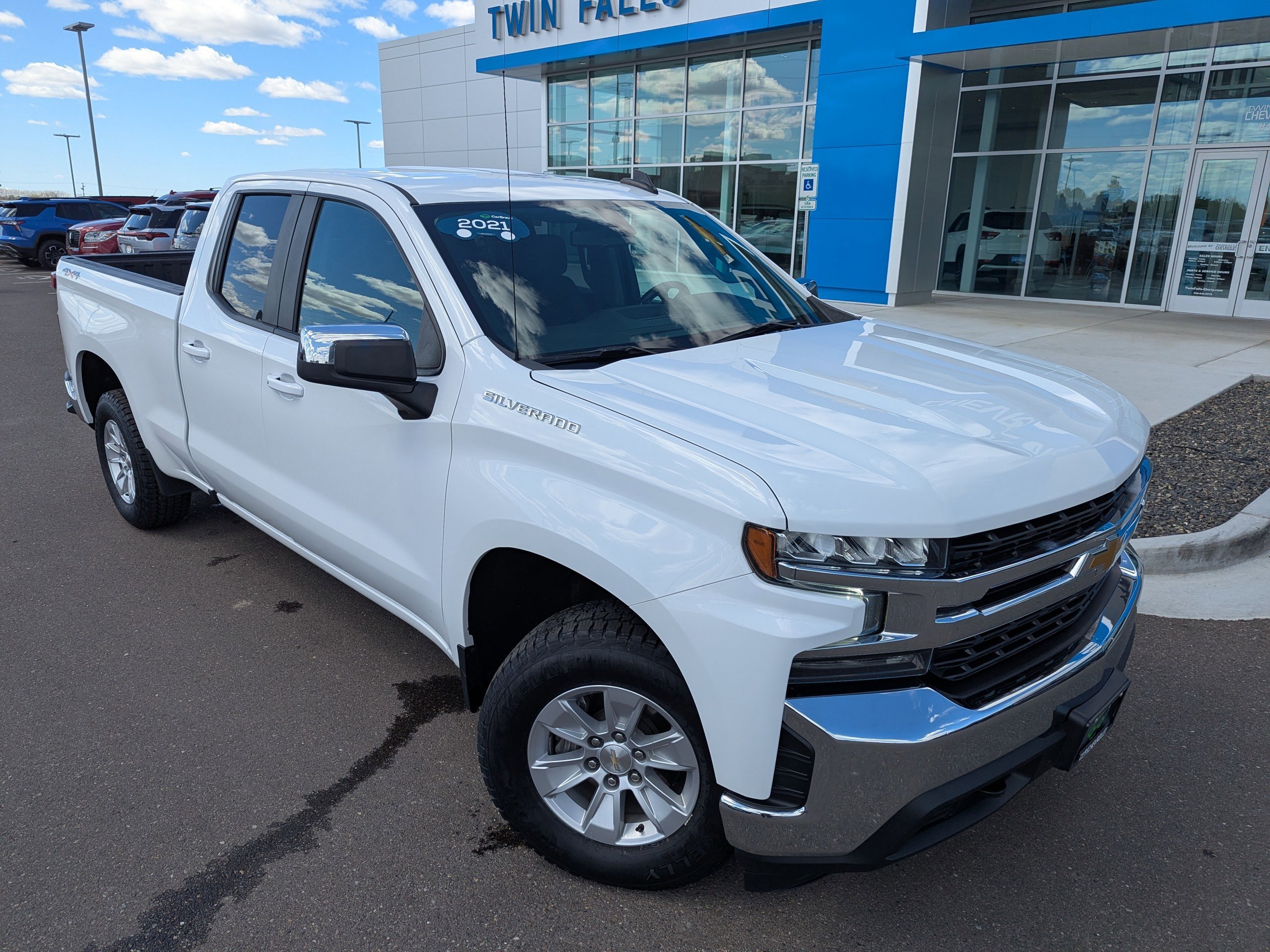 Certified 2021 Chevrolet Silverado 1500 LT w/ Bed Protection Package AWD/4WD image 4