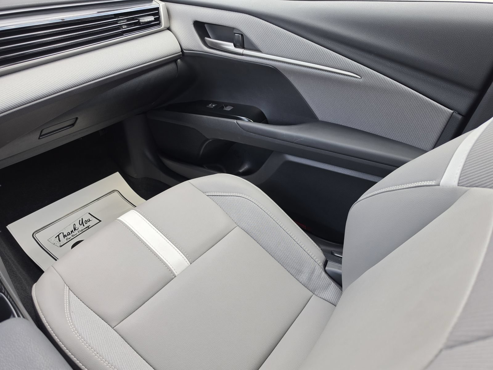 Used 2026 Toyota Camry SE w/ Convenience Package FWD image 18