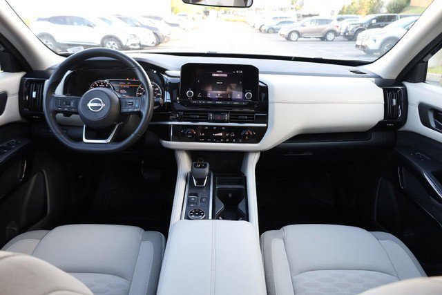 Certified 2025 Nissan Pathfinder SV w/ SV Premium Package AWD/4WD image 25