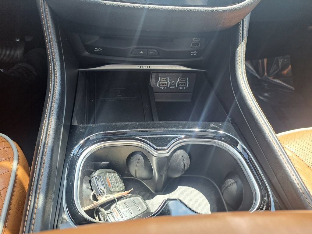 Certified 2022 Chrysler Pacifica Pinnacle FWD image 22