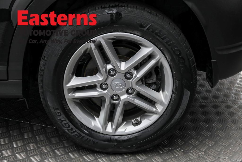 Used 2022 Hyundai Kona SE w/ Winter Weather Package image 13