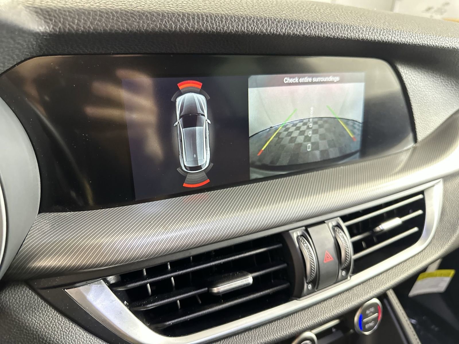 Used 2024 Alfa Romeo Stelvio Ti AWD/4WD image 17
