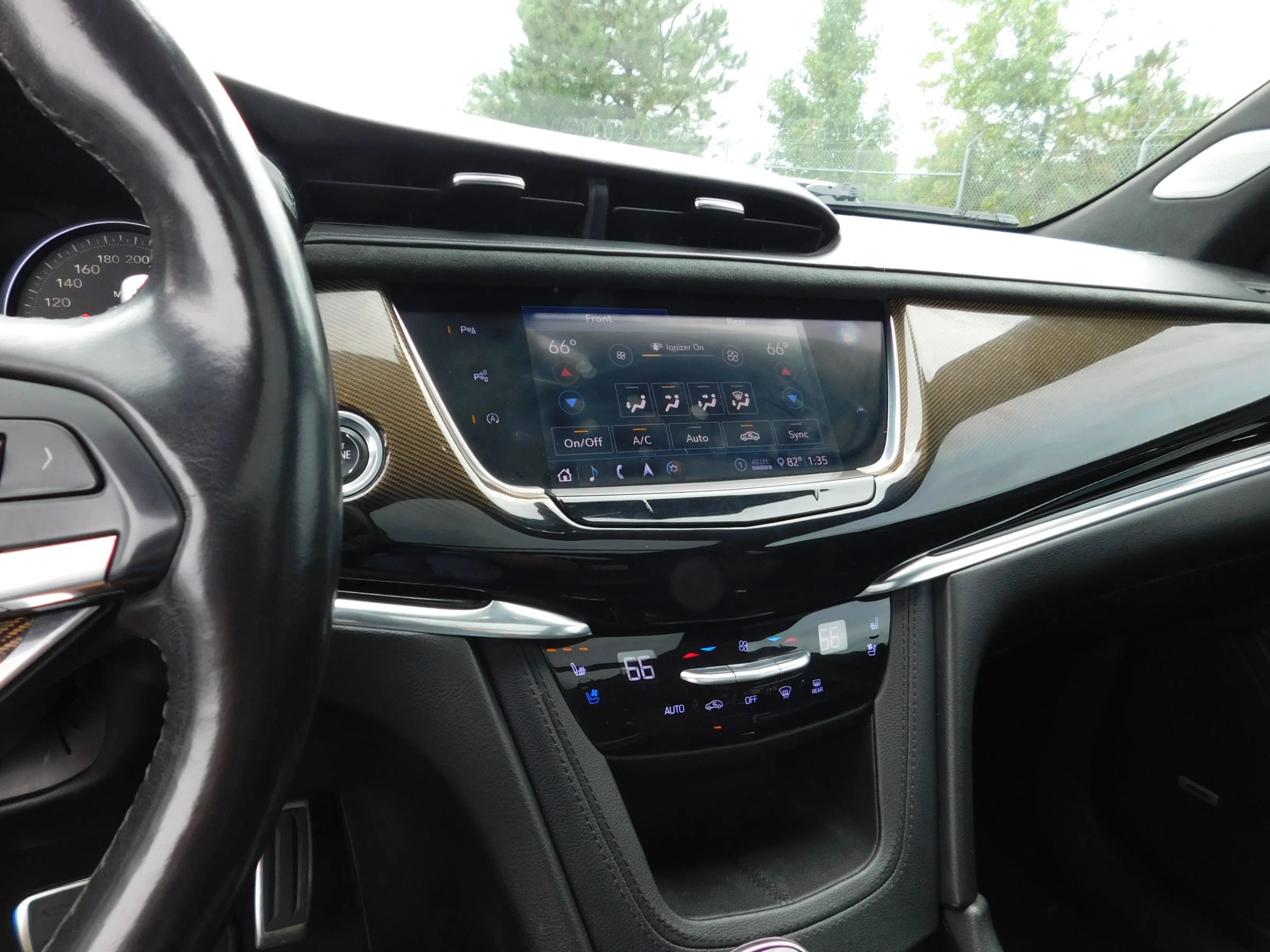Used 2020 Cadillac XT6 Sport w/ Platinum Package AWD/4WD image 21
