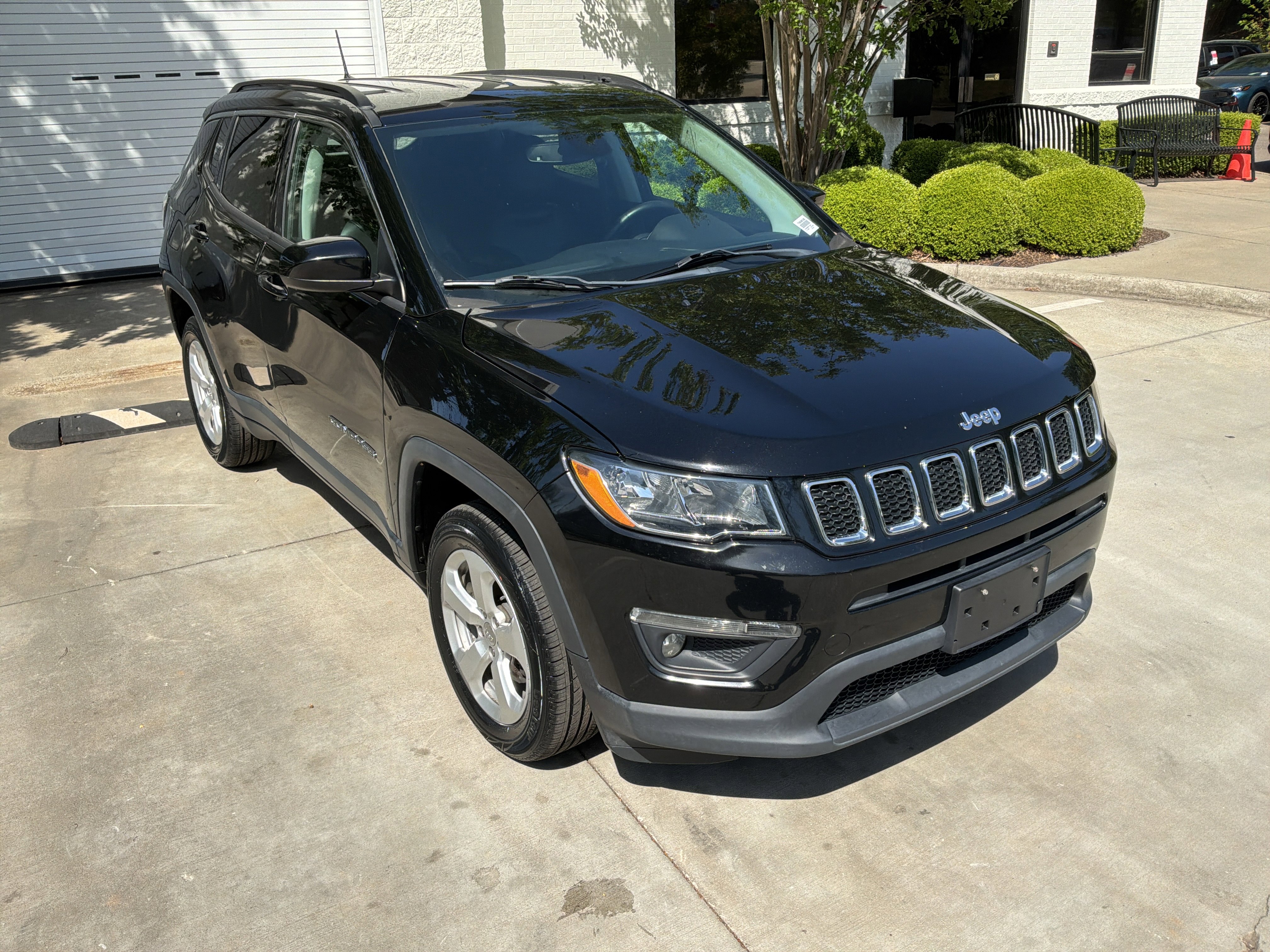 Used 2019 Jeep Compass Latitude w/ Popular Equipment Group image 2