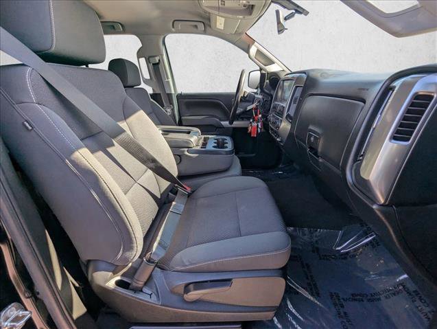 Used 2018 Chevrolet Silverado 1500 LT w/ Midnight Edition image 18