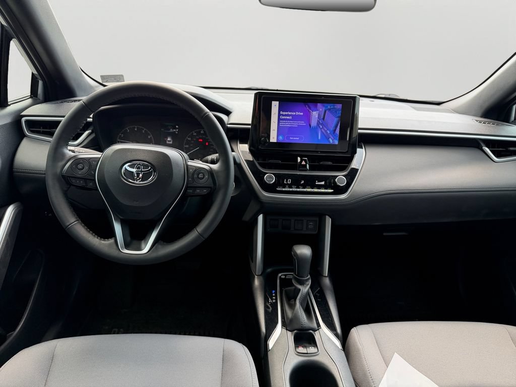 Used 2023 Toyota Corolla Cross AWD Hybrid w/ Moonroof Package image 15