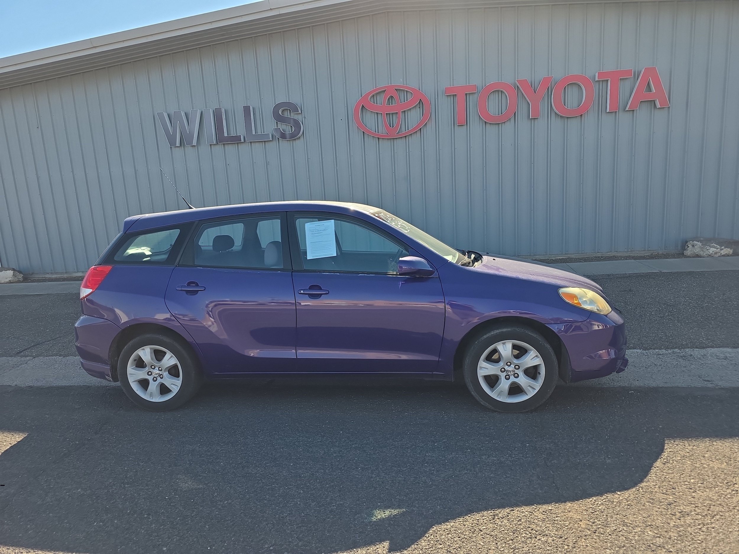 Used 2003 Toyota Matrix FWD image 1