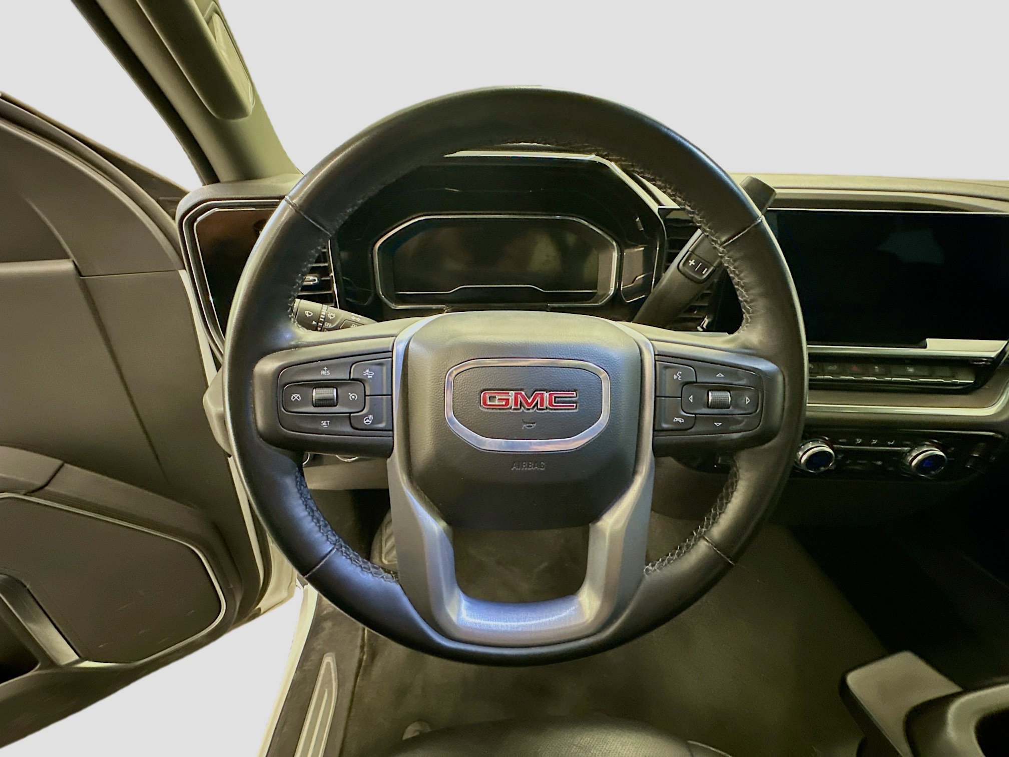 Used 2025 GMC Sierra 1500 SLT image 18