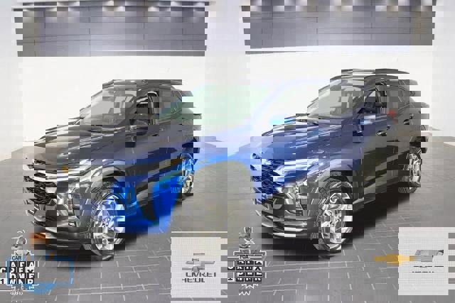 Certified 2024 Chevrolet Trax LT w/ Driver Confidence Package image 1