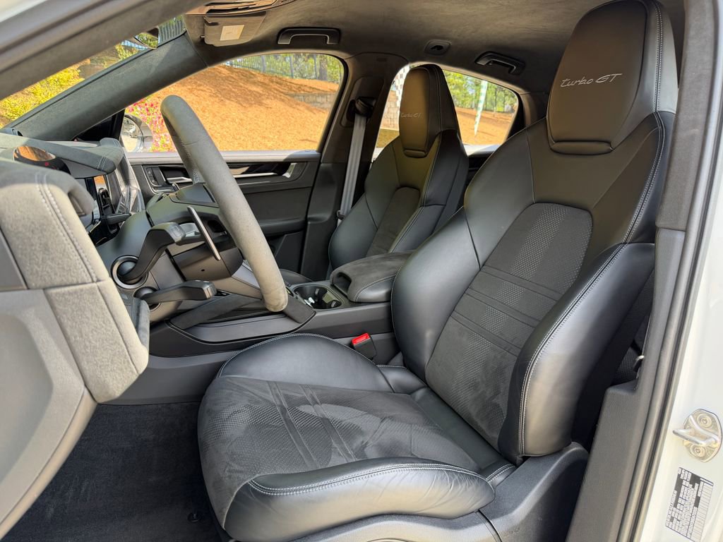 Used 2024 Porsche Cayenne Turbo GT AWD/4WD image 16