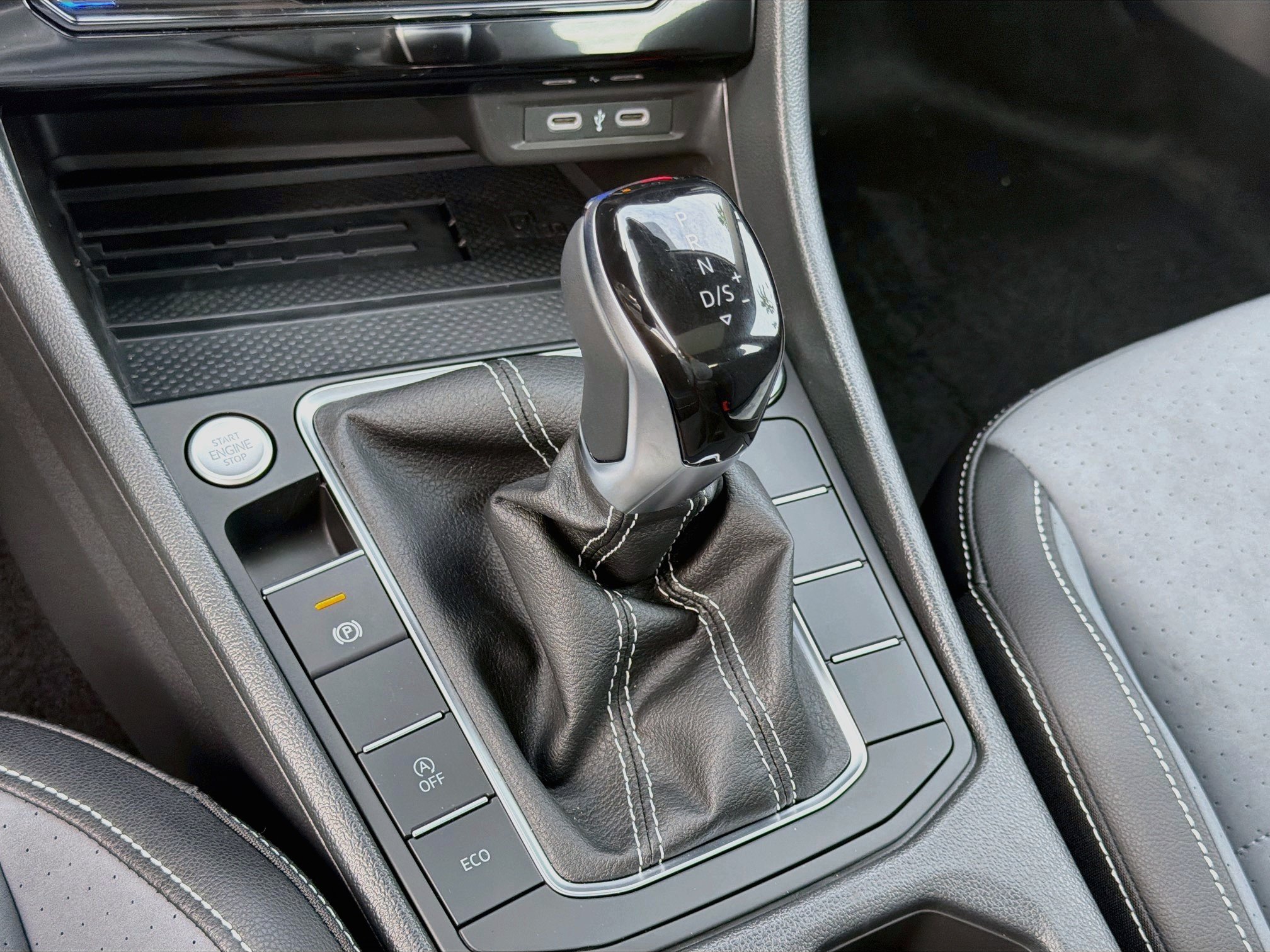 New 2027 Volkswagen Jetta SE FWD image 15