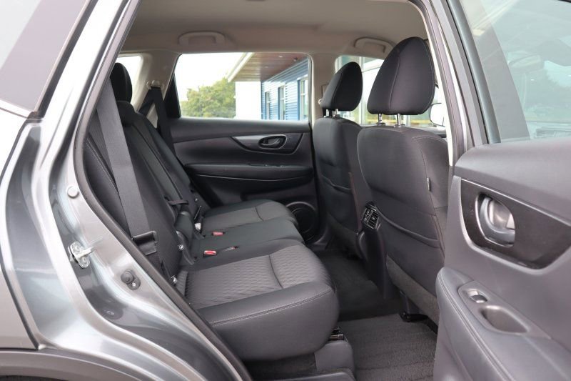 Used 2020 Nissan Rogue S image 18