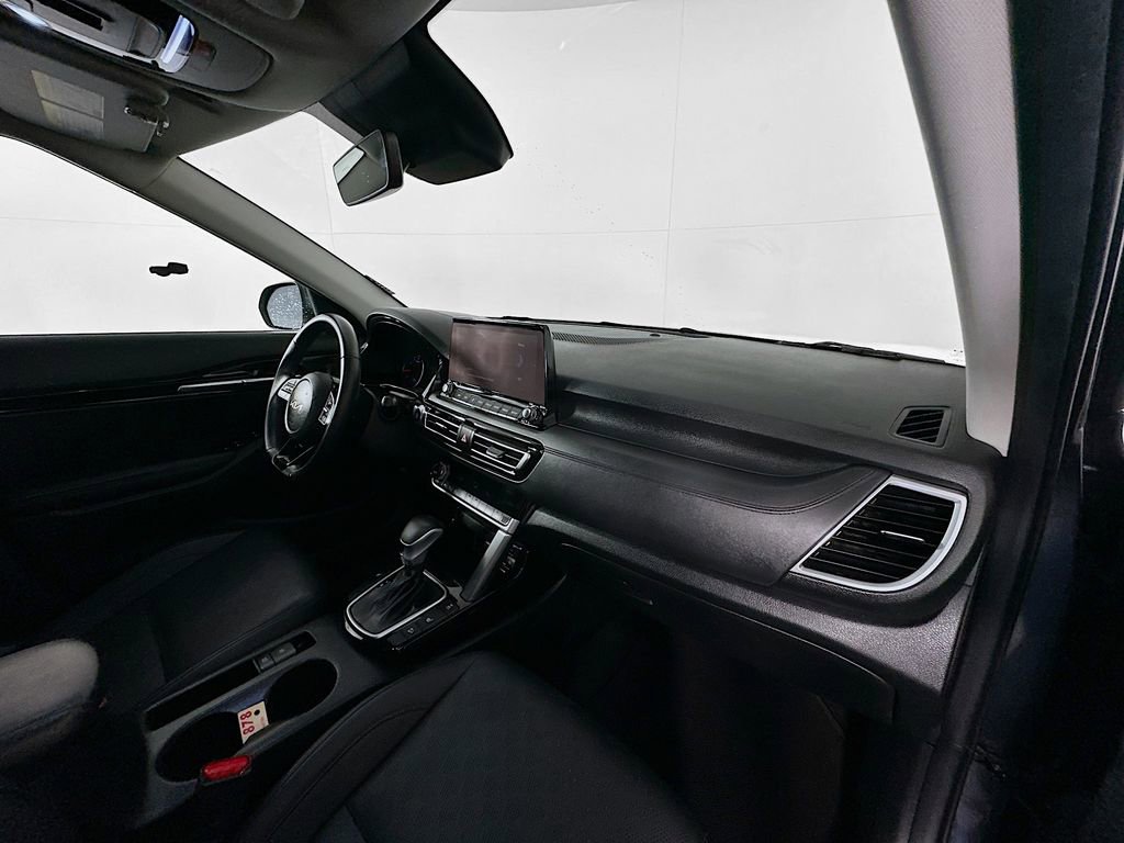 Used 2023 Kia Seltos SX w/ SX Sunroof Package AWD/4WD image 30