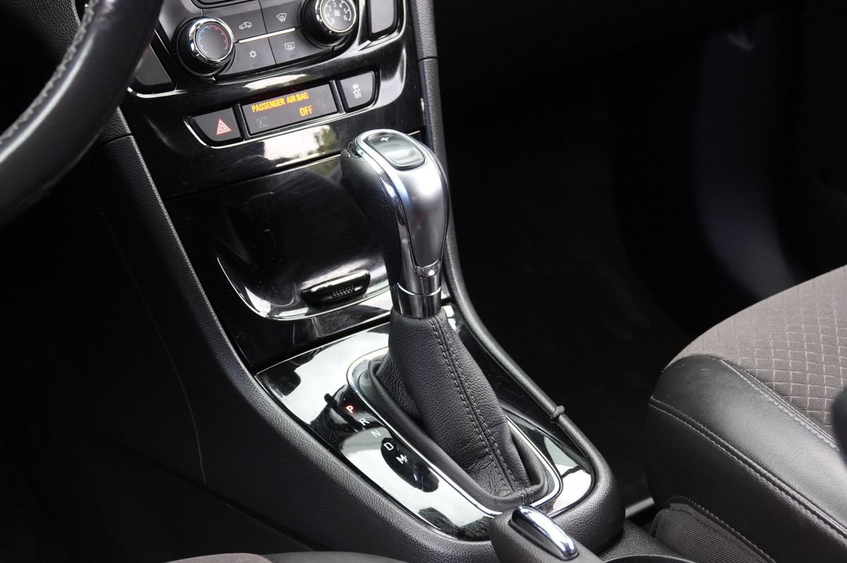 Used 2019 Buick Encore Preferred w/ Safety Package FWD image 9