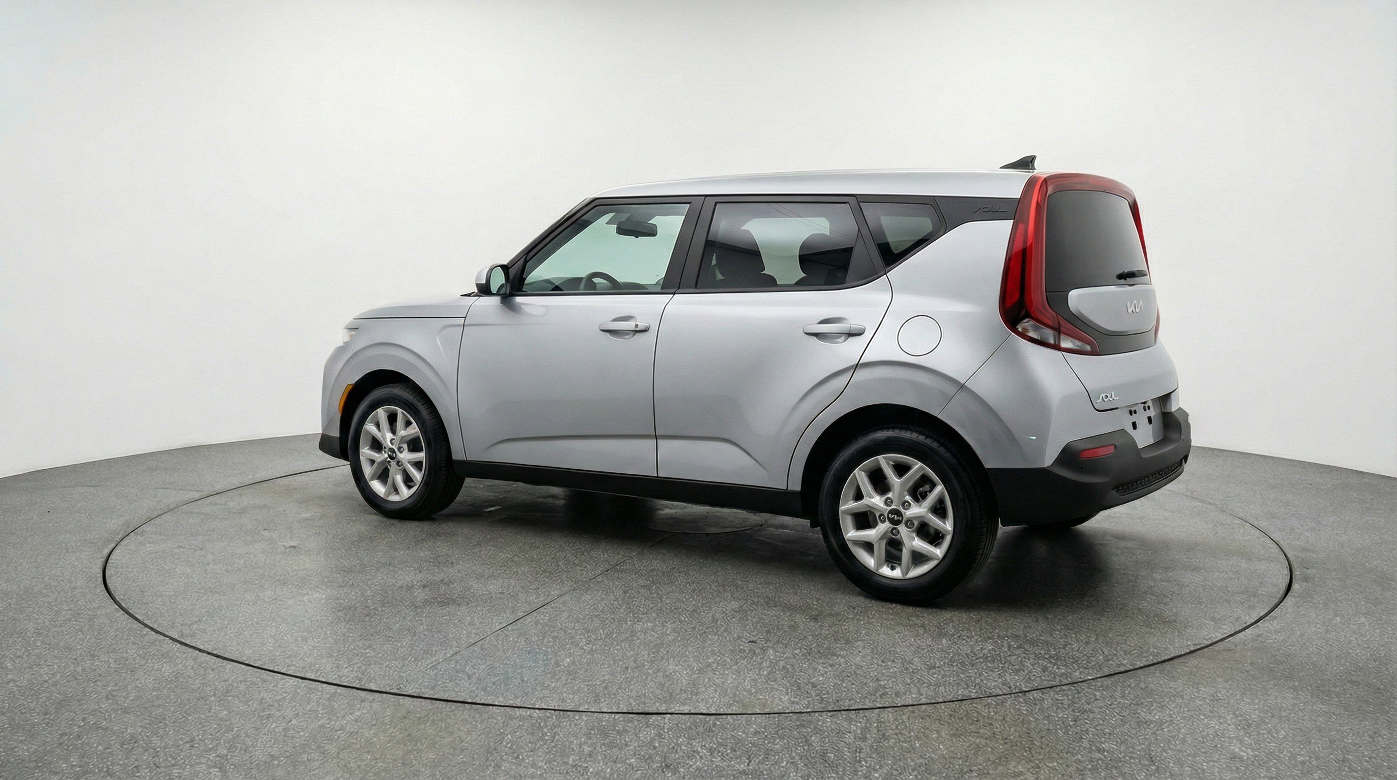 Used 2025 Kia Soul LX w/ LX Technology Package image 6