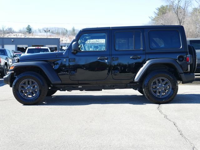 Used 2024 Jeep Wrangler Sport S image 3
