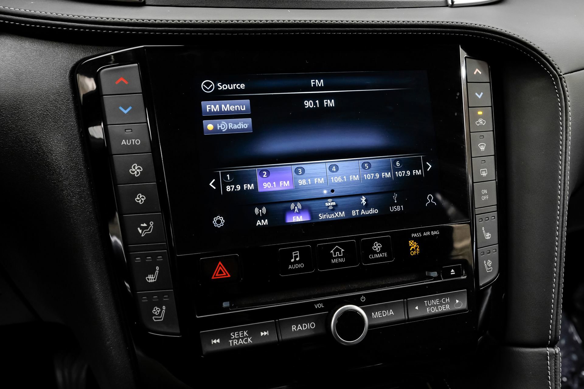 Used 2023 INFINITI QX50 Sport image 32