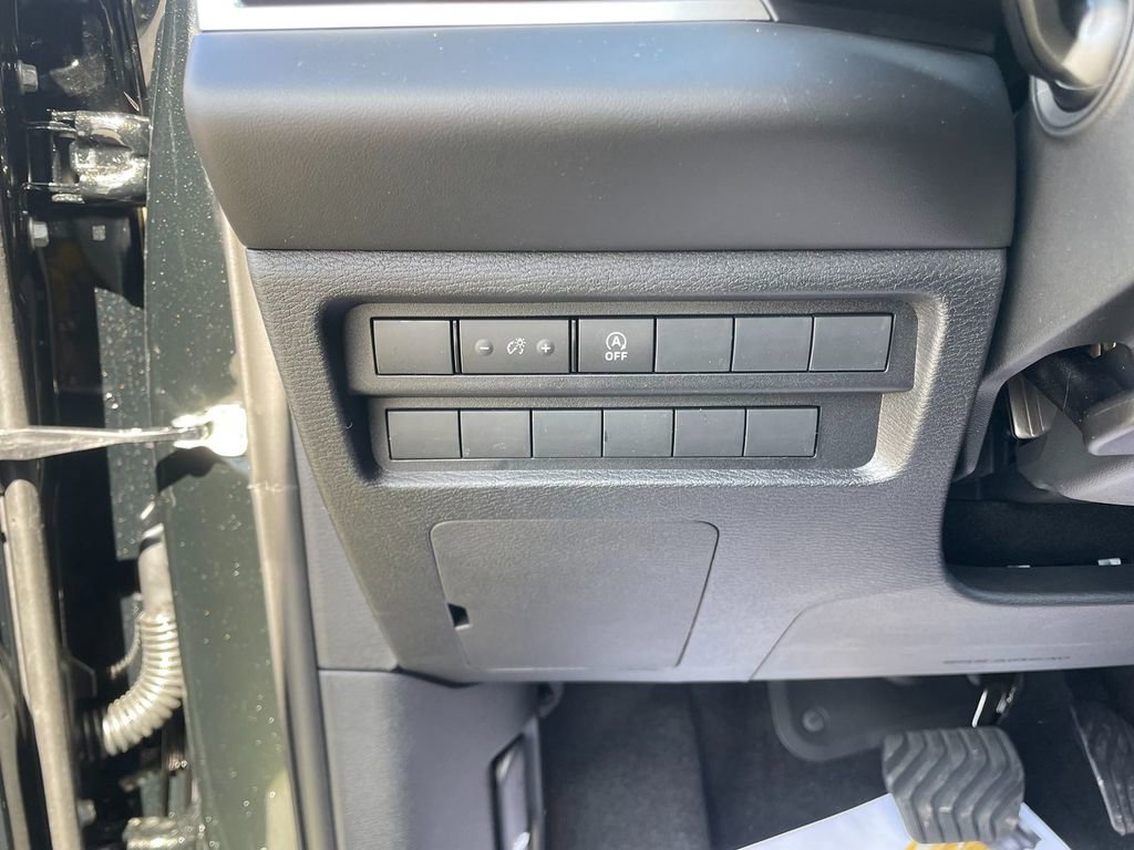 New 2026 Mitsubishi Outlander ES image 14