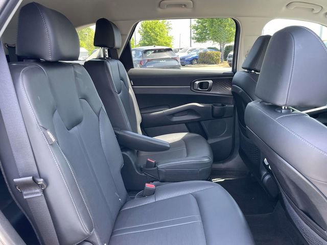 Used 2025 Kia Sorento EX FWD image 17