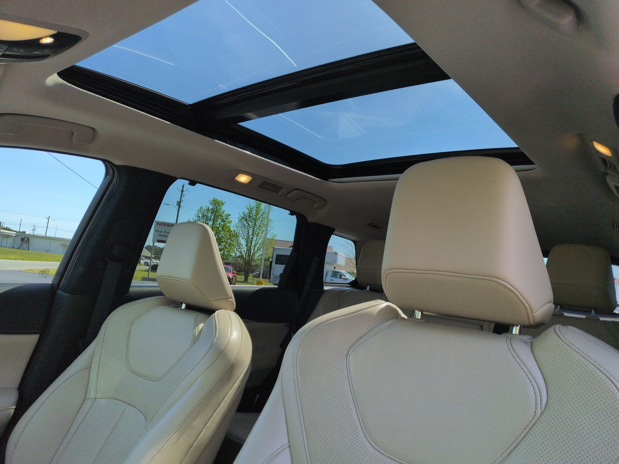 Used 2023 INFINITI QX60 Luxe w/ Cargo Package image 29