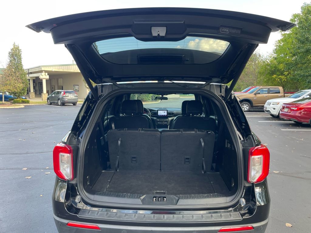Used 2020 Ford Explorer XLT w/ Equipment Group 202A image 24