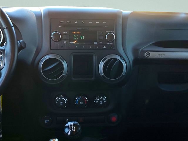 Used 2013 Jeep Wrangler Unlimited Sport w/ Connectivity Group image 13