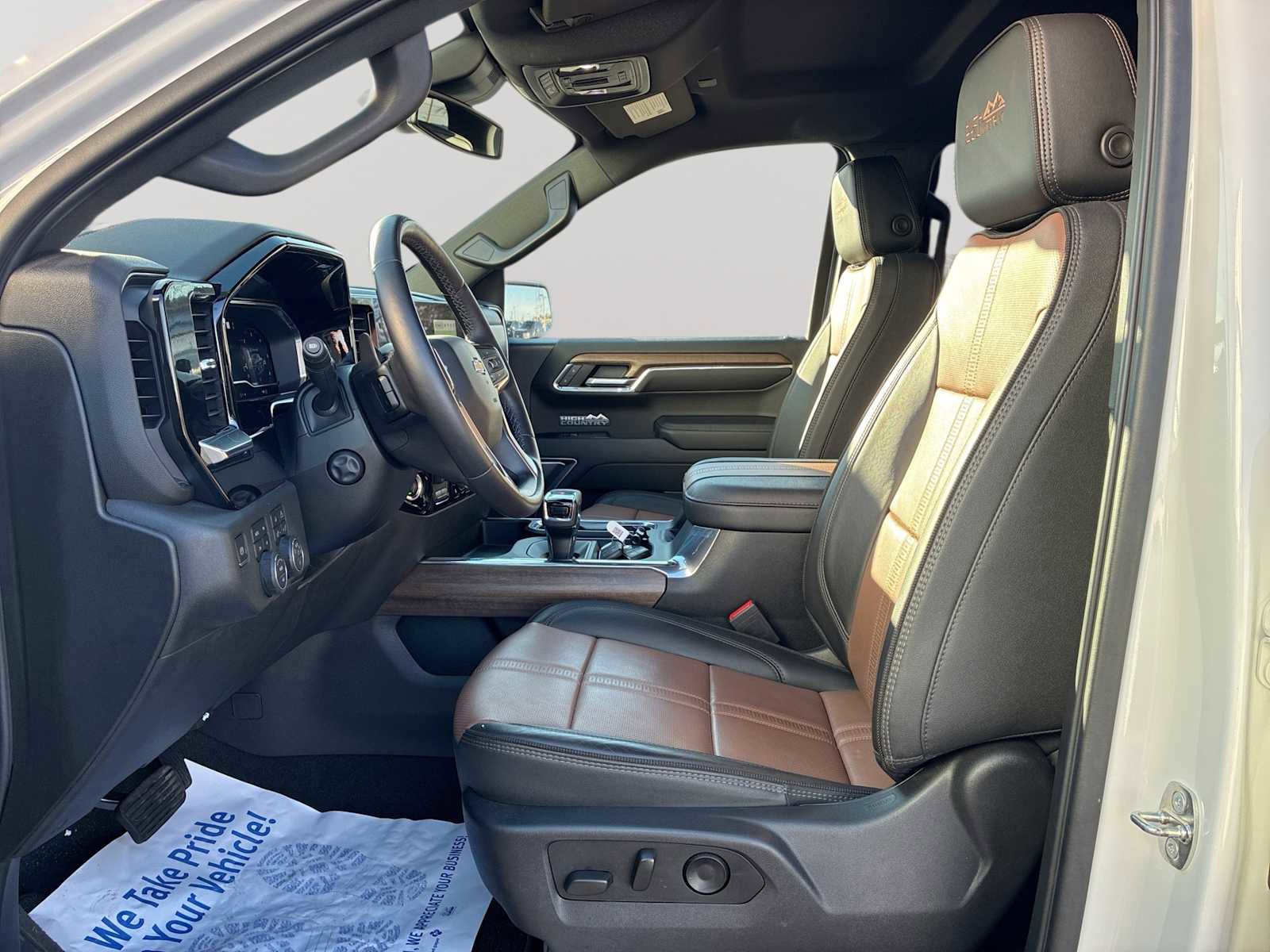 Certified 2023 Chevrolet Silverado 1500 High Country image 25