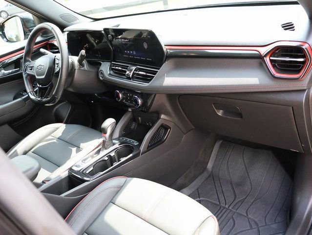 Used 2024 Chevrolet TrailBlazer RS w/ Driver Confidence Package FWD image 10