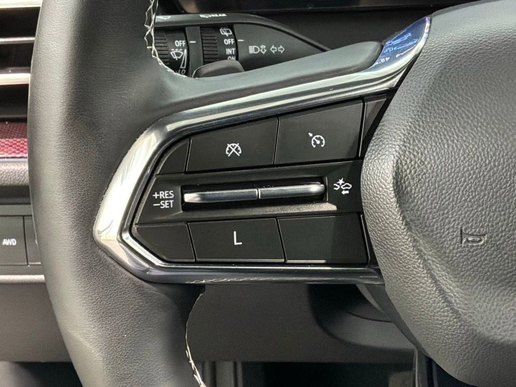 Used 2024 Chevrolet Traverse Z71 AWD/4WD image 9
