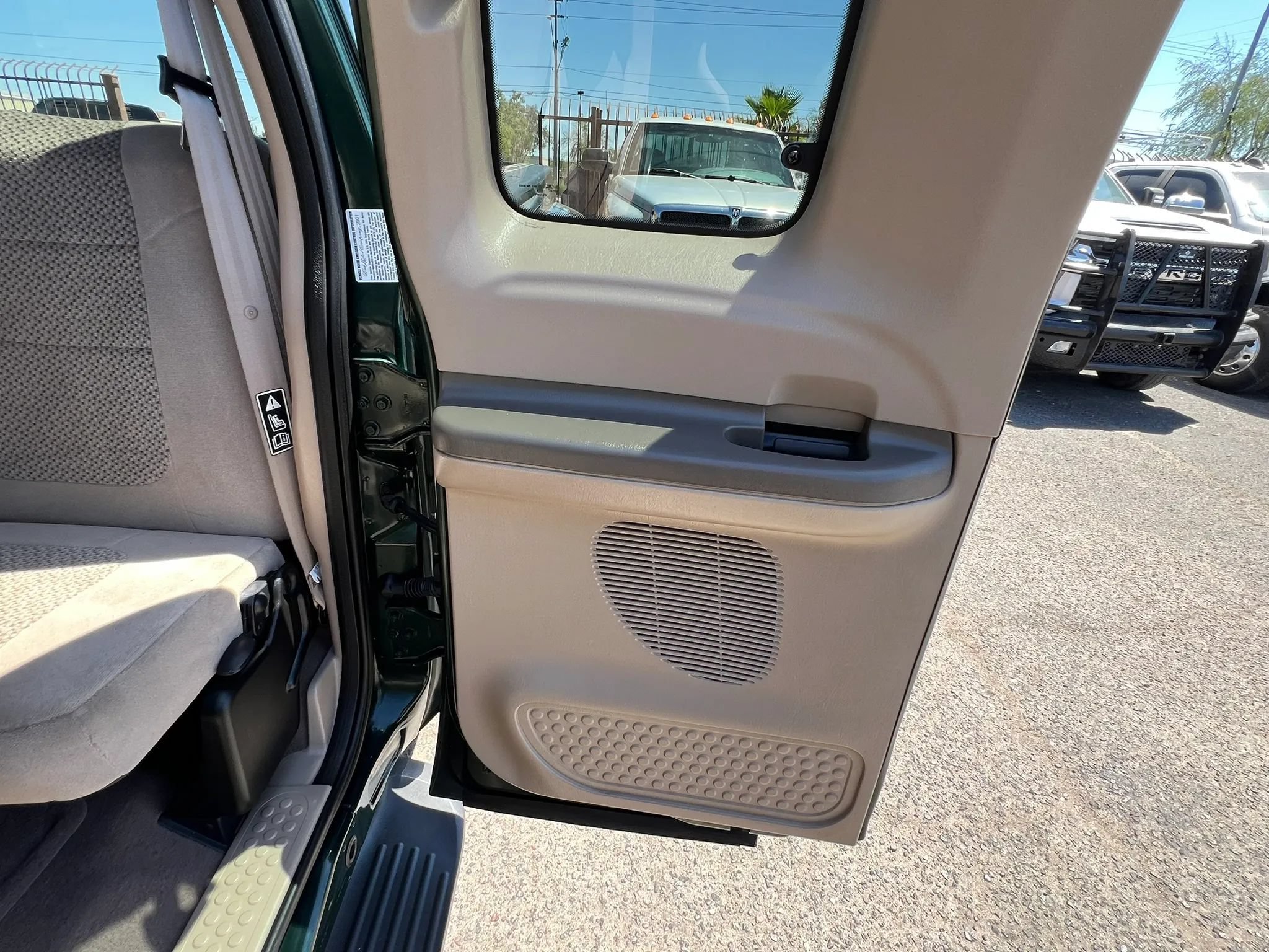 Used 2001 Ford F350 2WD SuperCab DRW Super Duty image 17