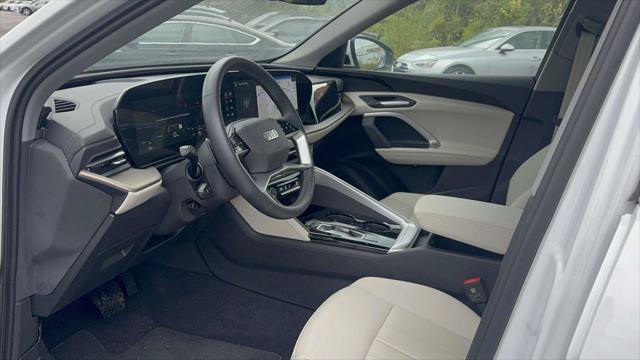 Used 2025 Audi Q5 Premium w/ Convenience Package AWD/4WD image 32