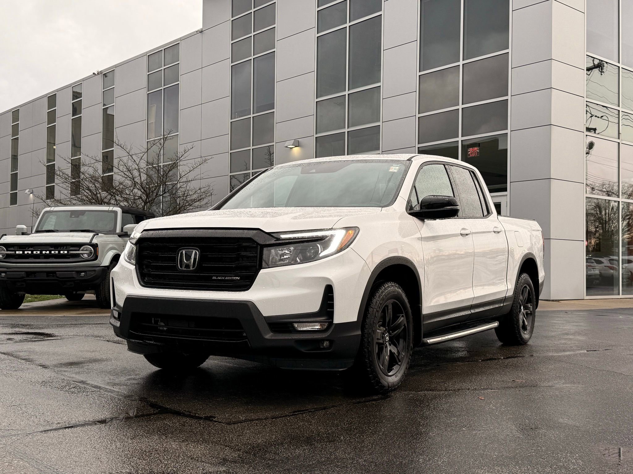 Used 2023 Honda Ridgeline Black Edition image 2